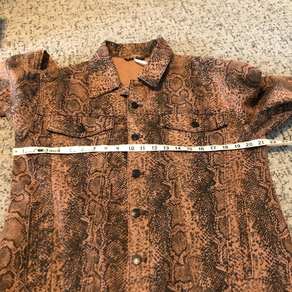 Free People Orange & Black Snakeskin Print Trucker Jacket Size Medium - Picture 13 of 15
